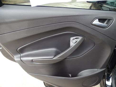 Used 2019 Ford Escape SEL image 32