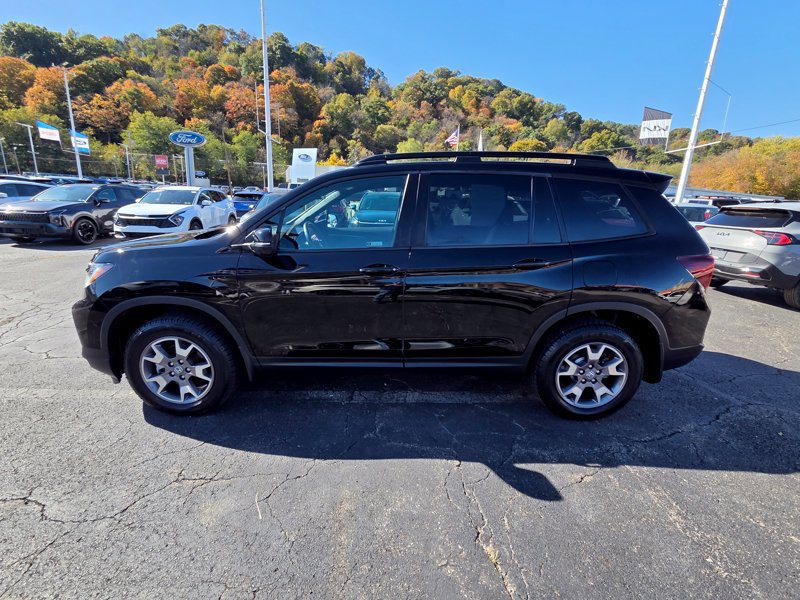Used 2023 Honda Passport TrailSport image 4