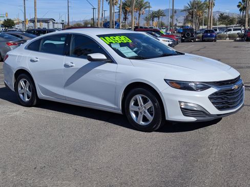 Used 2023 Toyota Camry LE image 6
