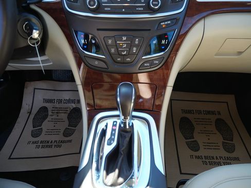 Used 2014 Buick Regal AWD image 12