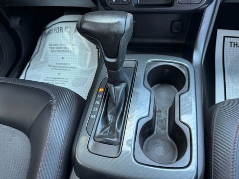 Used 2015 GMC Canyon SLE w/ All-Terrain Package image 28