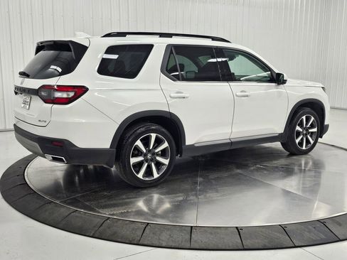 Certified 2024 Honda Pilot Elite image 37