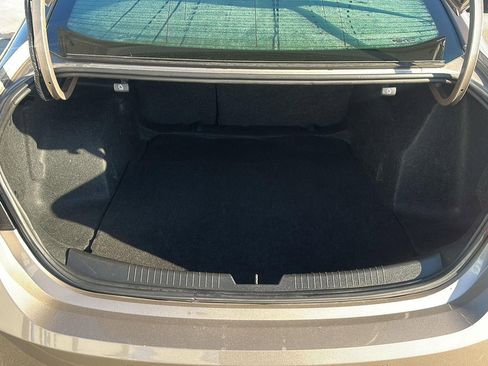 Used 2024 Chevrolet Malibu LT image 9