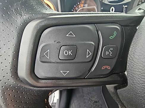 Used 2024 Jeep Gladiator Mojave w/ Safety Group image 17