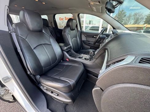 Used 2015 GMC Acadia SLT image 11