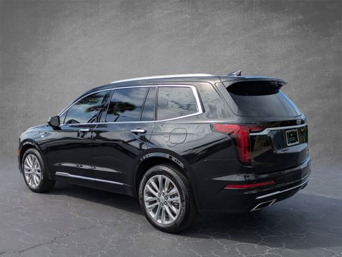 Certified 2024 Cadillac XT6 Premium Luxury image 4