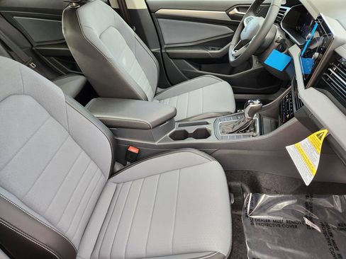 New 2026 Volkswagen Jetta SE FWD image 5