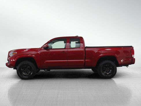 Used 2017 Toyota Tacoma SR w/ SR Convenience Package image 2