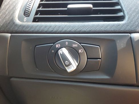 Used 2013 BMW M3 Convertible w/ Premium Pkg image 30