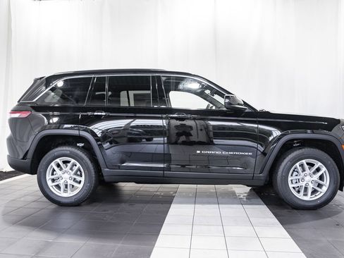 New 2025 Jeep Grand Cherokee Laredo X w/ Luxury Tech Group I image 3