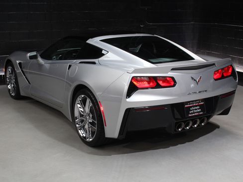 Used 2016 Chevrolet Corvette Stingray Coupe w/ 2LT Preferred Equipment Group RWD image 14