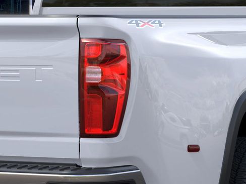 New 2026 Chevrolet Silverado 3500 W/T image 42