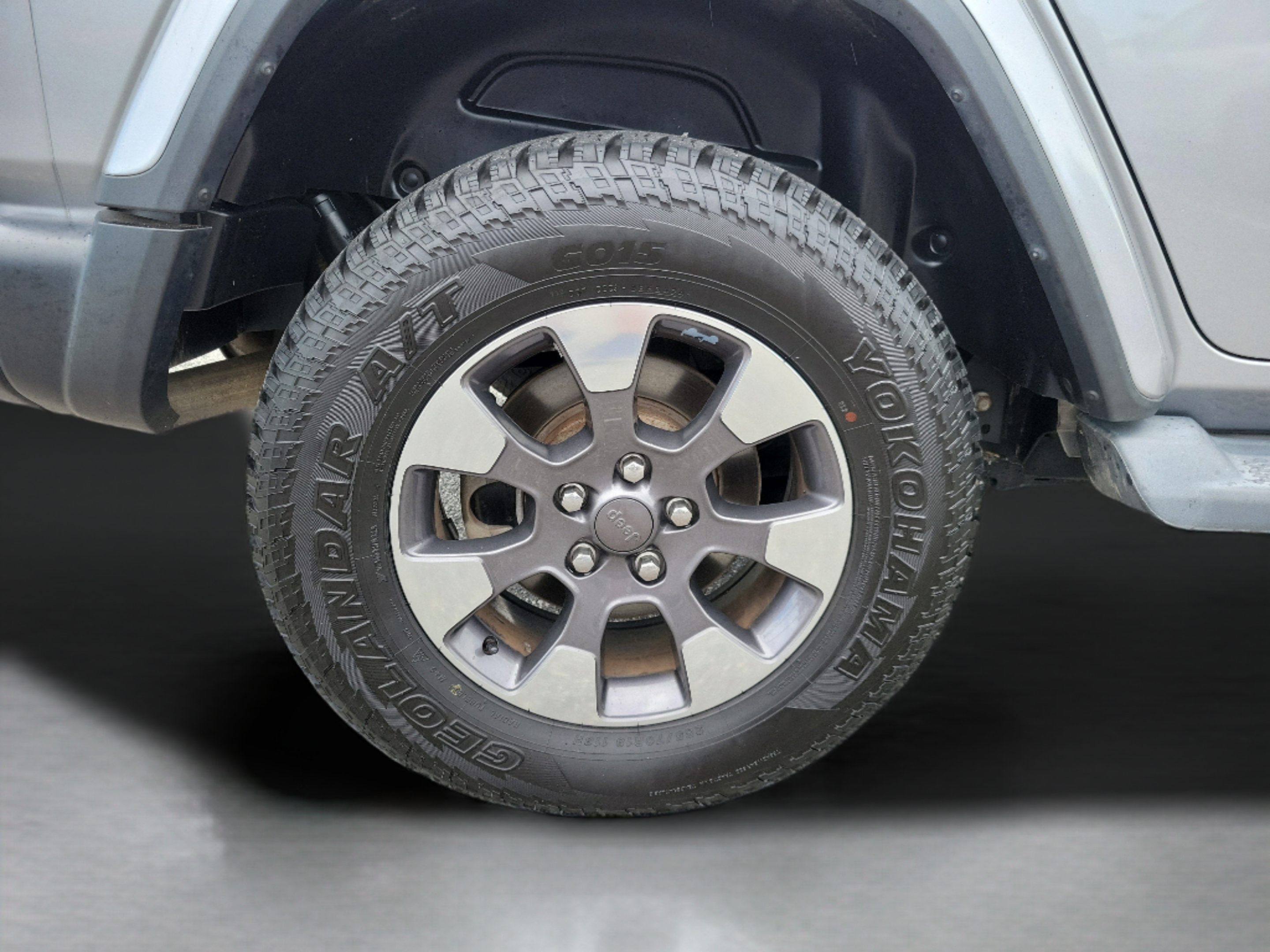 Used 2019 Jeep Wrangler Unlimited Sahara AWD/4WD image 32