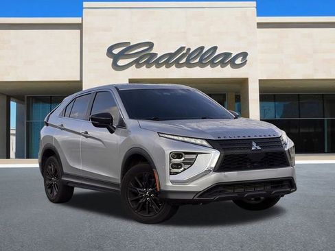 Used 2023 Mitsubishi Eclipse Cross LE image 2