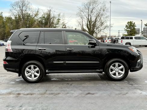Used 2015 Lexus GX 460 w/ Navigation Package image 10