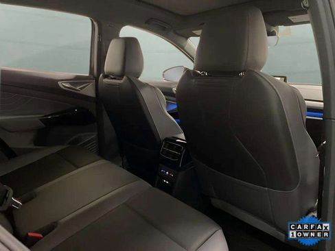 Used 2023 Volkswagen ID.4 Pro S Plus image 21