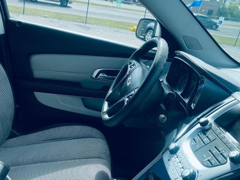 Used 2017 GMC Terrain SLE FWD image 8