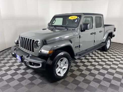 Used 2022 Jeep Gladiator Sport image 10