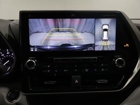 Used 2022 Toyota Highlander Limited AWD/4WD image 28