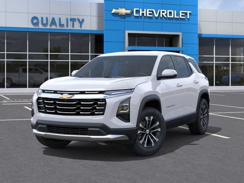 New 2027 Chevrolet Equinox LT FWD image 6