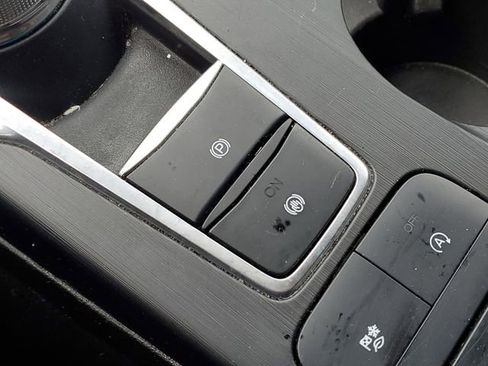 Used 2025 Ford Escape Active image 19