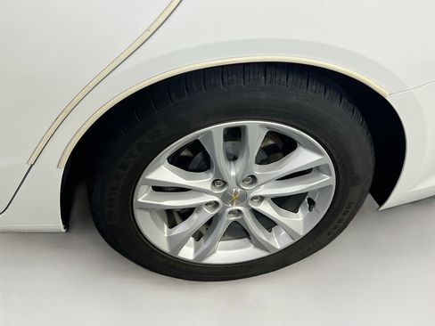 Used 2017 Chevrolet Malibu LT w/ Leather Package FWD image 30
