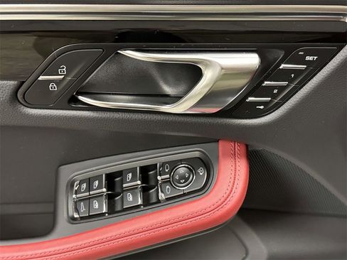 Used 2024 Porsche Macan S image 10