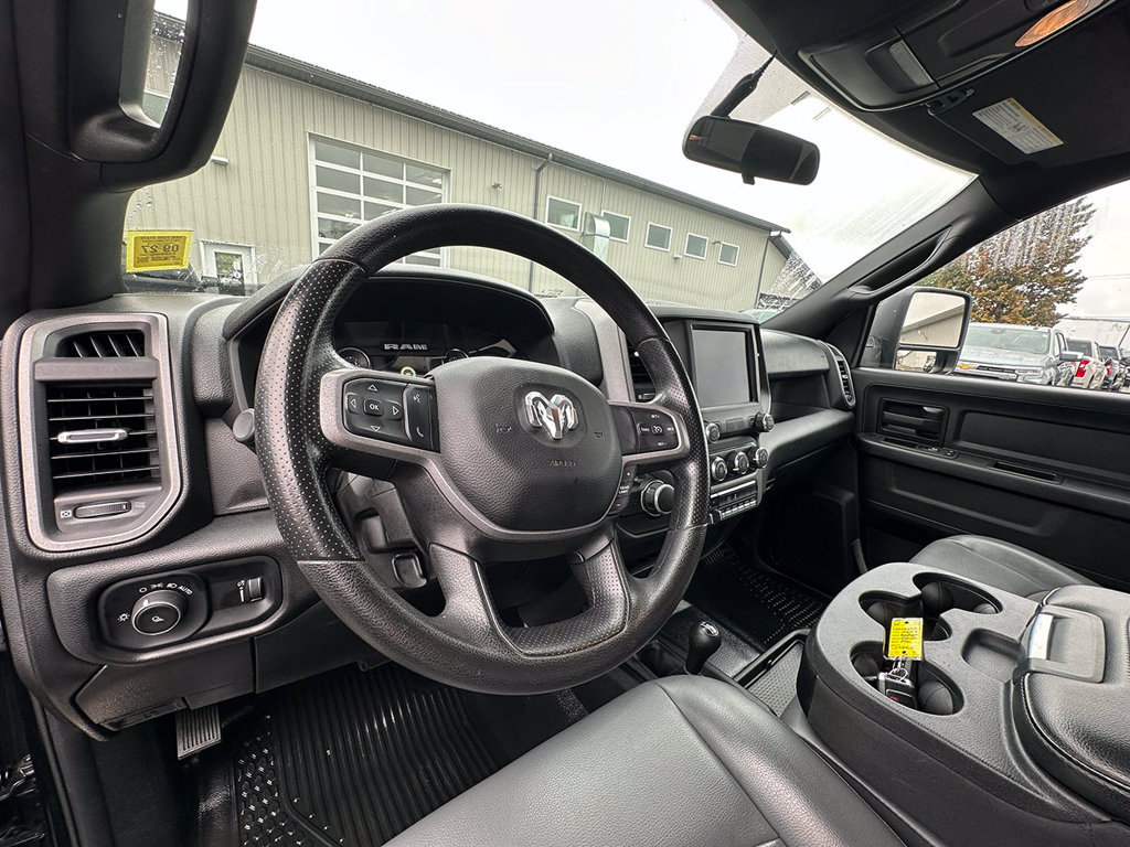 Used 2024 RAM 2500 Tradesman w/ Chrome Appearance Group AWD/4WD image 22