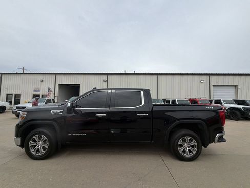 Used 2019 GMC Sierra 1500 SLT w/ SLT Convenience Package AWD/4WD image 8