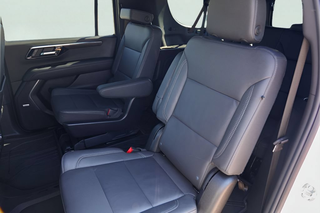 Certified 2026 Chevrolet Suburban Z71 w/ Comfort Package AWD/4WD image 25