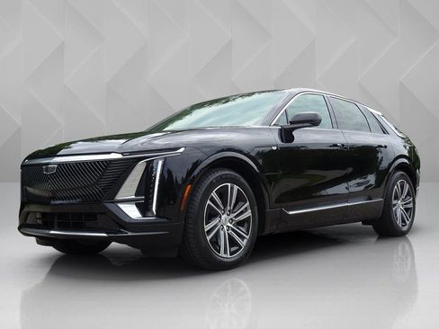 Certified 2024 Cadillac Lyriq Luxury w/ LPO, Floor Liner Package RWD image 1