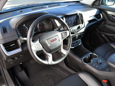 Used 2024 GMC Terrain SLT image 14