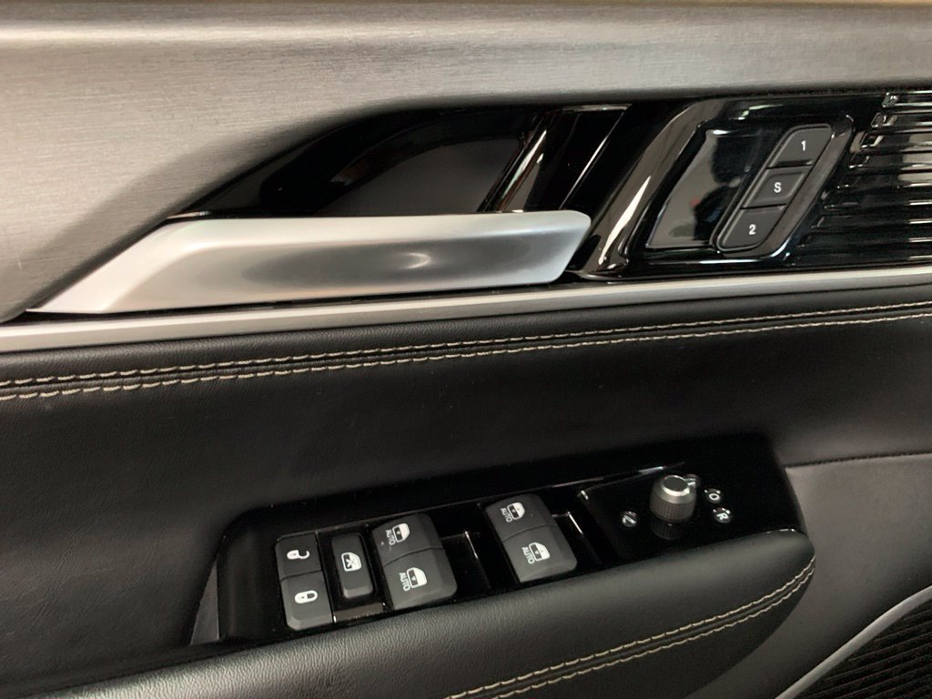 Used 2025 Jeep Wagoneer Series II AWD/4WD image 25