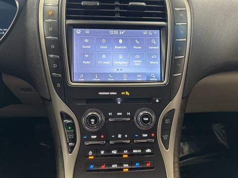 Used 2020 Lincoln Nautilus Reserve AWD/4WD image 24