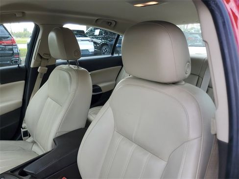 Used 2014 Buick Regal image 17