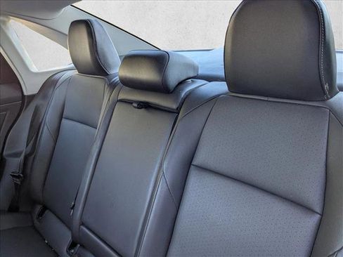 Used 2019 Volkswagen Jetta SEL w/ Cold Weather Package image 9