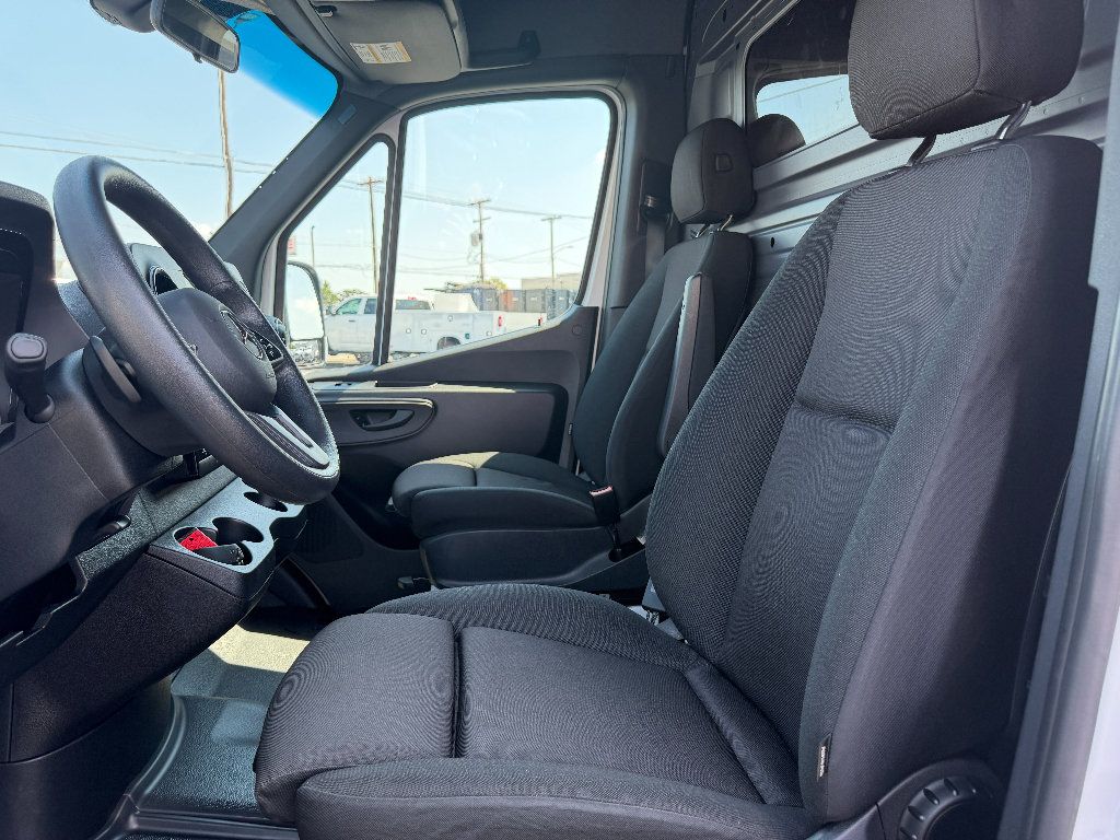 Used 2024 Mercedes-Benz Sprinter 2500 image 11