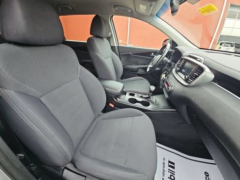 Used 2019 Kia Sorento AWD w/ LX Convenience Package image 31