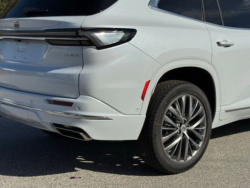 New 2026 Buick Enclave Avenir w/ Super Cruise Package image 14