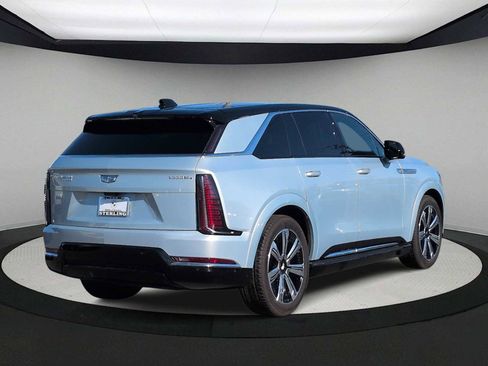 Used 2025 Cadillac Escalade IQ Luxury 2 image 8