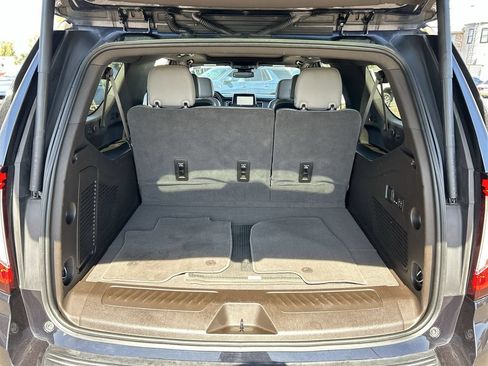 Used 2023 GMC Yukon XL SLT w/ SLT Premium Package AWD/4WD image 27