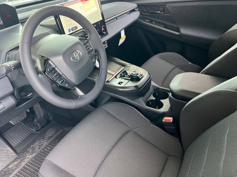 New 2026 Toyota C-HR AWD/4WD image 7
