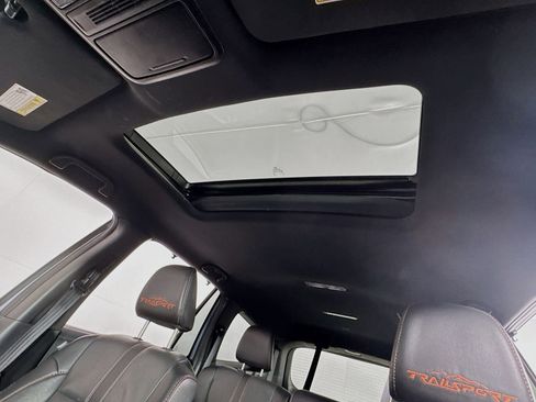 Used 2022 Honda Pilot TrailSport image 15