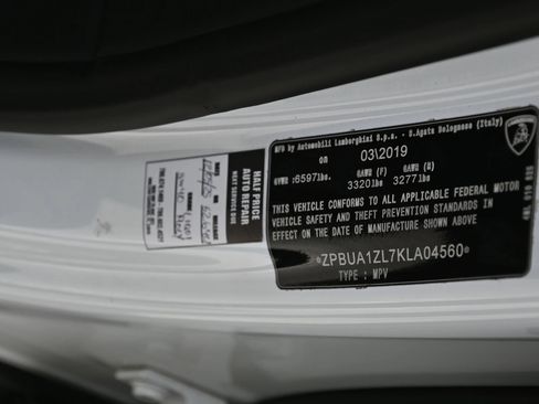 Used 2019 Lamborghini Urus AWD/4WD image 19