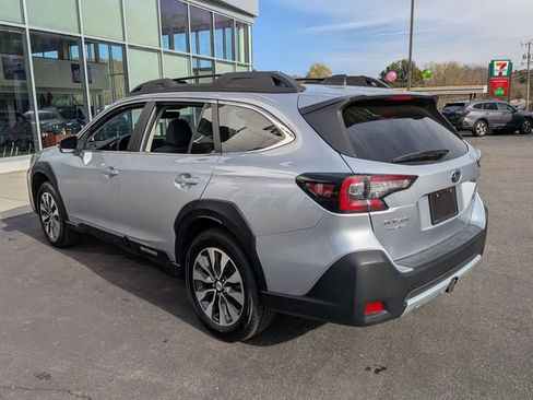 Used 2024 Subaru Outback Limited AWD/4WD image 5
