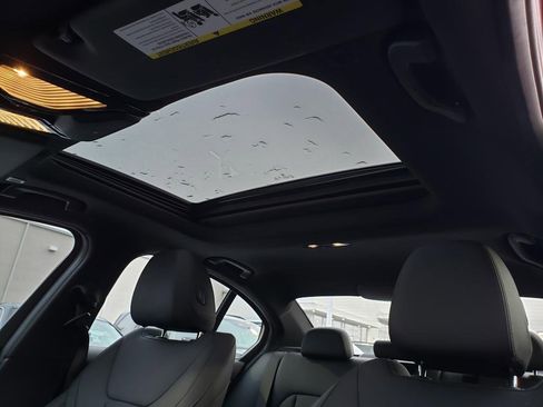 Used 2021 BMW 330i xDrive Sedan w/ Premium Package image 21