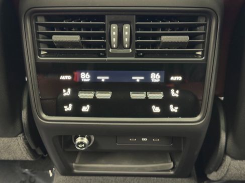 Used 2025 Porsche Cayenne S image 36