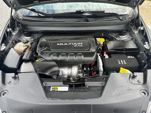 Used 2016 Jeep Cherokee Latitude w/ Cold Weather Group image 33