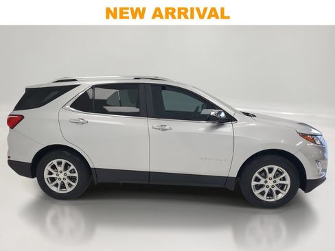 Used 2021 Chevrolet Equinox LT AWD/4WD image 4