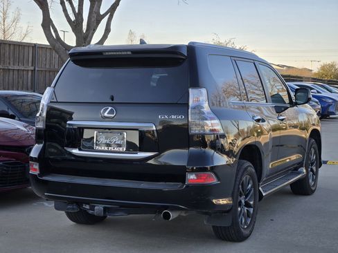 Used 2020 Lexus GX 460 Premium w/ Premium Package image 3